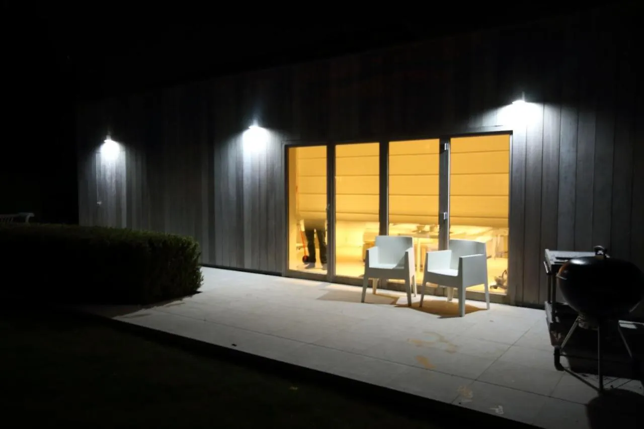Gardenhouse 'The Block' - Ostend - Private Garden - Ir Cabine - Ac 0*,  Bélgica